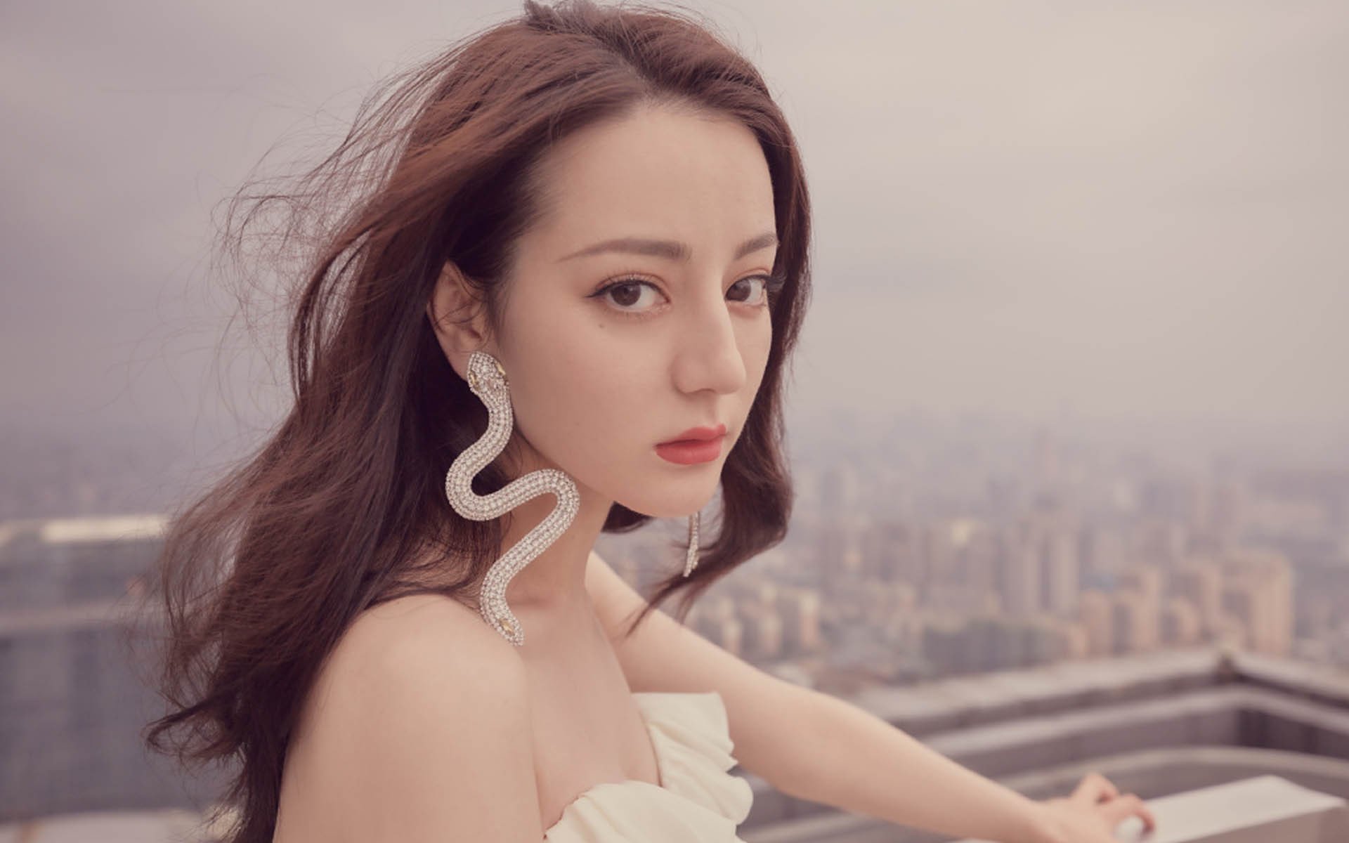 英超球队基于热图分析优化边路传中区域占位策略,英超球队战术